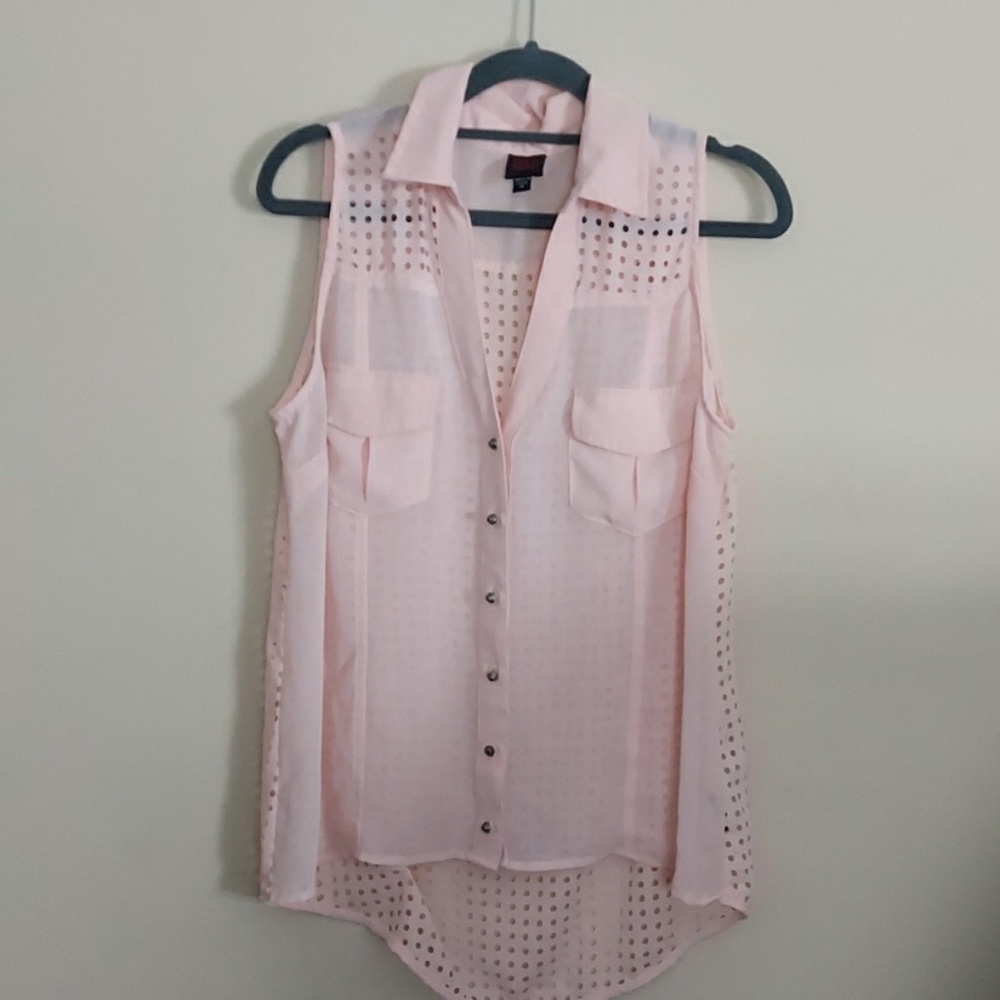 2B BEBE pale pink button down tank size M